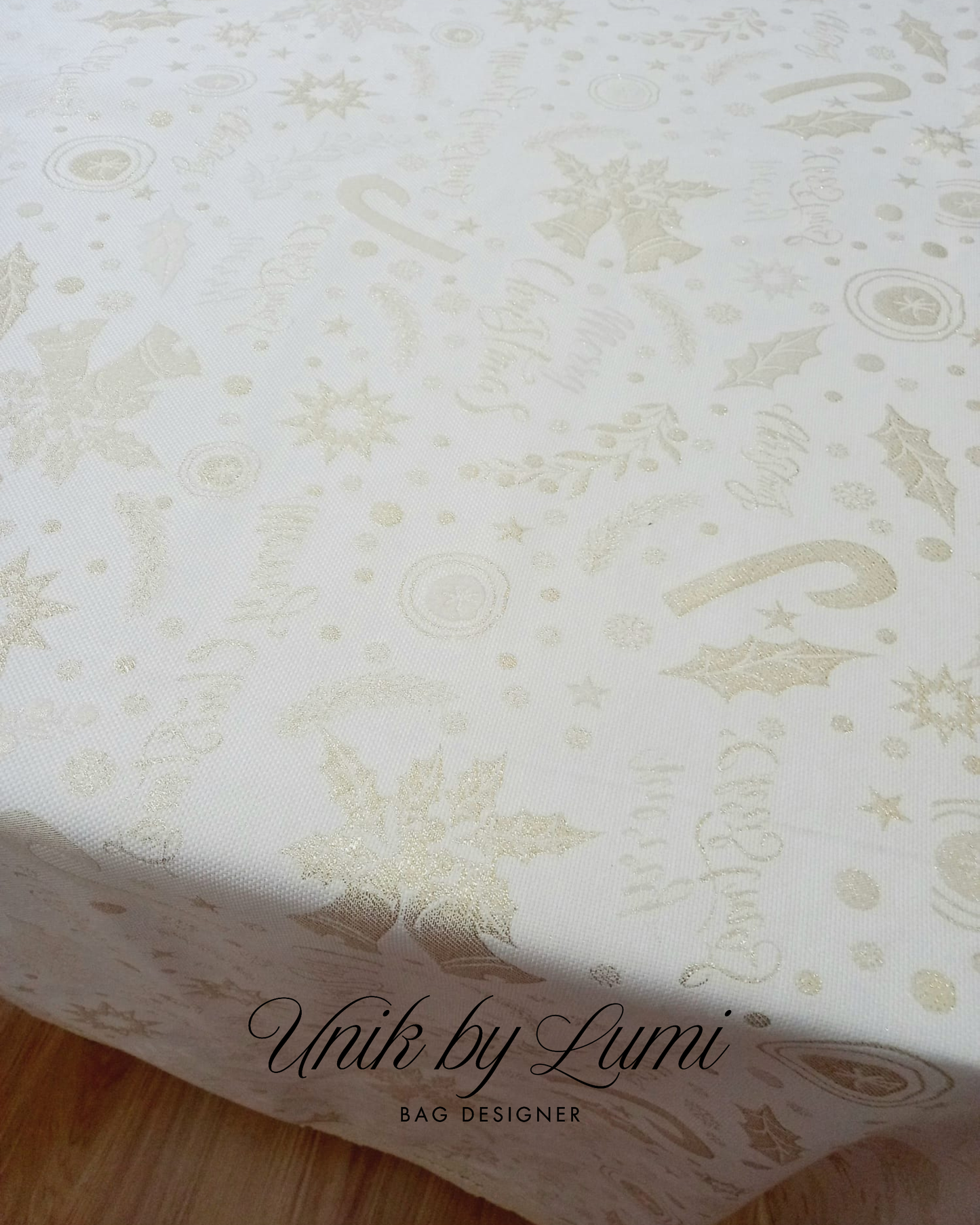 Toalha de mesa dourada de Natal com renda